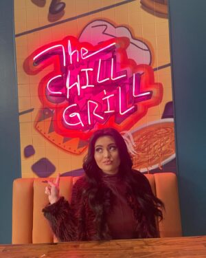Lilla Crawford Instagram - Greta Gardunkian in the buiiilllddiiiinnnng 💅🏻👛👠✨ I’m on Raven’s Home tonight 8/7CT on @disneychannel !! 💕 @ravenshomeofficial #disneychannel #disneyplus #ravenshome