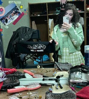 Lilla Crawford Instagram - First 3 episodes have BEEN out on #hbomax . Are you watching? 👀🅰️🤫🔪🩸#plloriginalsin