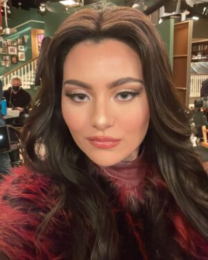 Lilla Crawford Instagram - Greta Gardunkian in the buiiilllddiiiinnnng 💅🏻👛👠✨ I’m on Raven’s Home tonight 8/7CT on @disneychannel !! 💕 @ravenshomeofficial #disneychannel #disneyplus #ravenshome