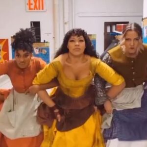 Lilli Cooper Instagram - The Sanderson Sisters do Oliver!