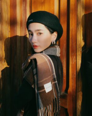 Lilli Lin Instagram - 最！喜歡！的復古飾品
「 小閣樓 @atticaccessories 」
18週年的展售會😍
人不在台灣，想大聲分享
請大家！ 幫我去逛逛～

ATTIC 誕生於2006年繁花盛開的春
其品牌名有古典的涵義 

設計師擅長復古仿舊與異材質混搭
使用純銅 , 鋯石及施華洛世奇水晶
創造出古典與現代感共存的作品

不對稱及細膩與粗曠的衝突
融合為ATTIC特點之一
在小細節上添加設計感
賦予每件作品獨特的個性

活動時間 : 2024/04/27 (六) 下午1點至6點
活動場地 : 信二家廚 (白色建築物)
地址 : 台北市中正區 仁愛路二段95號1F 
 (面寶船右邊、面1789左邊)