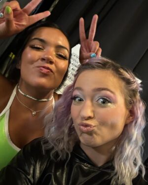 Lillian Bridget Instagram - Being home on a Saturday feels weird…

Shout out to @aew and @stlanarchy ! I got to see some of my friends this week 💜