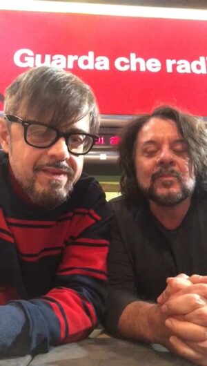 Lillo Petrolo Instagram - Dal 19 aprile in scena al @teatroolimpicoroma 
Con: #LilloeGreg, @vania_dellabidia, Marco Fiorini, @giulia8nello, Luca Intoppa #Teatro. @greg_claudiogregori  e @lillopetrolo 
Biglietti disponibili qui: bit.ly/3fKOYzC