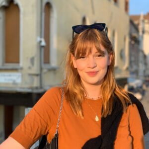 Lilly Dreesen Instagram - Sunkissed in Venice 

#venice #italy #sunset #sunkissed #happy #beautiful #sunnyday