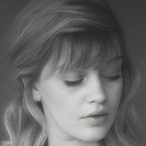 Lilly Dreesen Instagram - Manchmal würde ich gerne in eine andere Zeit reisen ✨wundervolle Fotos von @domenikadorothea ❤️#actress #blackandwhite #loveit