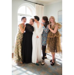 Lily Du Instagram - 9/10000 more pics from the wedding. verticals.
📸: @connieandstewart