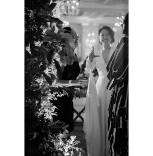 Lily Du Instagram - 9/10000 more pics from the wedding. verticals.
📸: @connieandstewart