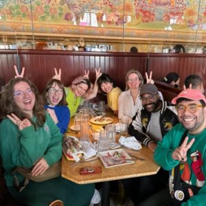 Lily Du Instagram - We didn’t win Comedian Feud’s Olive Garden gift card so we went to Cheesecake Factory instead

Comedian Feud 📸 by @jill.petracek 
Cheesecake Factory by @cheesecakefactory