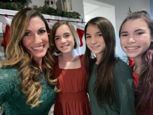 Lily Rose Smith Instagram - Merry Christmas!!!! 🎄🎅🏼⛄️🎄
