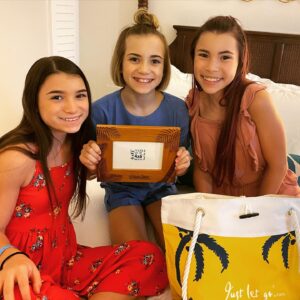 Lily Rose Smith Instagram - TRADEWINDS you were so AMAZING!!!! Thank you so much for making our 1️⃣1️⃣th 🥳🎂🥳 so incredible!!! From 60ft waterslides to paddle boards to obstacle courses IN the 🌊 to 🍌boat rides to poolside 🎨👩‍🎨….it was a 🥳 full of FUN and adventure! Thanks for having us!!!!!! 🥰
•
•

#11thBirthday #SmithTriplets  #MyTWMemories #JustLetGo #StaycationVacation #BirthdayTrip @TWResorts #SponsoredTrip #tvd #TradewindsIslandResorts #StPeteBeach #younghollywood
