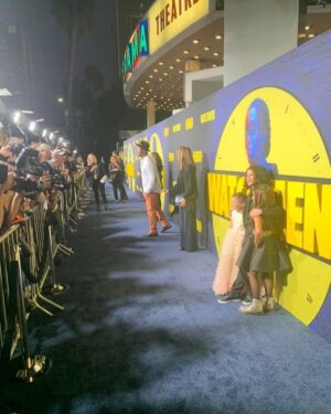 Lily Rose Smith Instagram - Feels like yesterday…but also a life time ago…all at the same time 🙃 3 years ago today. What a whirlwind 🌪 #watchmen @watchmen #watchmenhbo #redcarpet