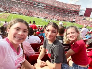 Lily Rose Smith Instagram - Go Bucs!!! 🏴‍☠️#gobucs #getlive #devinwhite @devinwhite_40 #adoorofhopetb