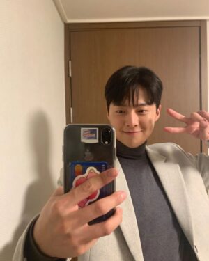 Lim Hyoun-soo Instagram - 🫰🏻