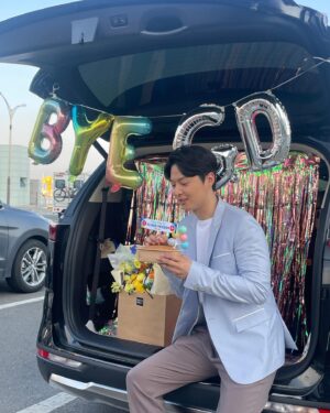 Lim Hyoun-soo Instagram - 기동이 사랑해주셔서 감사해요🥰
이 연애는 불가항력 모두 고생하셨어요!