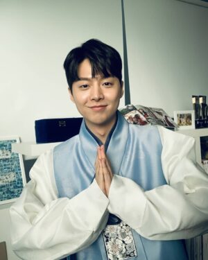 Lim Hyoun-soo Instagram - 모두 새해 복 많이 받으시고 즐거운 설 연휴 보내세요☺️
-
#임현수 #LimHyounSoo
