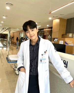 Lim Hyoun-soo Instagram - JTBC 4/15 닥터차정숙 첫방!
이도겸 많관부🥰