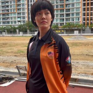 Lim Mei Fen Instagram - Photo dump of PADU
The journey of the Harimau Malaysia team in the 2017 SEA Games vs the journey of us portraying national players & national coaches from Dec 22-March 23. 

Every time I slip on the national coach’s jersey during shoots, I feel the weight of its responsibility. Strangely, it’s like a switch, grounding me into a more mature and serious tone. This role is undoubtedly one of the most significant in my career.

Thank you @globalstationsb @aliaramly @finasmalaysia @skopproductions__ Director @faisalskis Producer @shashayusof7 and my fellow co casts @fifyazmi @gojojojojogoh @thanujaananthan @themelissacampbell @lia_natalia @fikhreebakar @markadam1079 @susan_lankester @charmainechewofficial @stffyss @eddieliu_ii crews & every who involved in this project. 

TQ coach Yoong @ysyuin for your love, kindness, and patience in guiding me into character. Your mentorship helped me capture the essence of the Malaysian Women’s Basketball journey. #Maba 

Lastly I would like to thank my families & close friends who came and supported the movie on premiere night. Tq @enya_chan for your lovely roses. 💐 

#PaduTheMovie #bangkitpadu