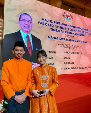 Lim Mei Fen Instagram - 2023, I was an actress/ student/ occasionally an emcee.

Movie: 
#PaduTheMovie (Currently in post production)

Ads:
@sajimalaysiaofficial Raya tvc with Dato Awie 
@taylorsuni Deepavali tvc as property agent Ms Amy

Emcee:
-Roundtable meeting with 🇨🇳 Captains Of Industry , with Prime Minister @anwaribrahim_my in BEIJING,
-Tourism Malaysia’s Welcome banquet, BEIJING,
-Deputy Prime Minister’s @fadillahyusof_ Masjid Ramah Mesra bersama Pelajar, BEIJING
-2024 New Year’s eve celebration, MELAKA