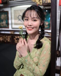 Lim Mei Fen Most Liked Photos and Posts
