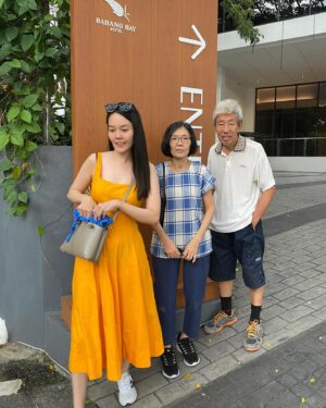 Lim Mei Fen Instagram - How to train your single   available brothers to take instagrammable photo before they start dating… pass or not their photography skill? Can get a gf soon?
#happyfathersday