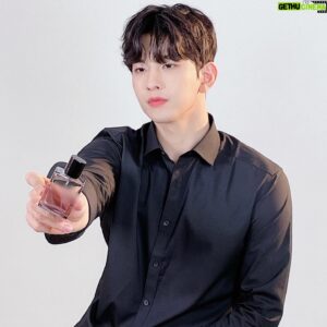 Lim Sung-kyun Instagram - 나는야 로보트