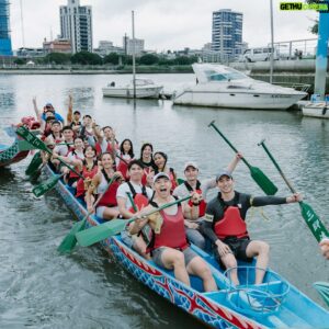 Lin Chia Yo Instagram - 划了龍舟才是圓滿的端午節嘛🙂‍↕️🐲

謝謝 @verve.tw 帶我划龍舟