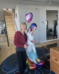 Actress Lin Shaye HD Instagram Photos and Wallpapers October 2023
