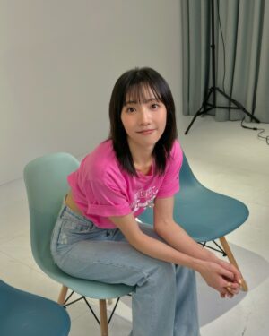 Lin Ying-Tung Instagram - 💖
加入我們班？拿雞腿來換！ @lovebesideme2024