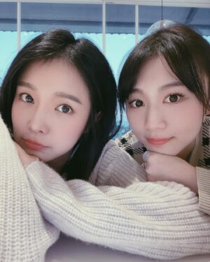 Lin Zoey Instagram - 看到妳好像看見以前的我🥰
才見過三次面，每一次我們都有好多聊不完的話～
似乎認識了很久，一起出去玩讓我感受自己很少女🤣

#蠻荒咖啡很漂亮 
#好多網美出沒 
#我們竟然沒去拍網美照😅