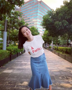 Lin Zoey Instagram - 就一樣愛笑🤪

#難得想到要拍照
#被說沒有少女心
#看笑容就知道還是少女啊🤣🤣