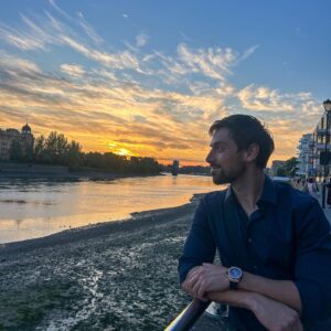 Lincoln Younes Instagram - Made it to @therivercafelondon. Never thought that would be possible… Just insane 🍝

Thank you @ruthierogers. Thank you @albertobassovernazza. And a final thank you to THE  @nigellalawson for giving us your table… My London trip is complete.