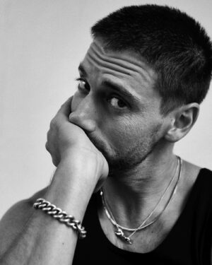 Lincoln Younes Instagram - 🤐

📸 - @sam_m_armstrong 

Styling - @jdos___ 
Grooming - @mollywarkentin 
Special thanks @kirrillysams @bartcelestino