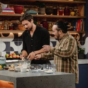 Lincoln Younes Instagram - Stopped by #TheCookUpSBS to cook a few of my favourite dishes with the wonderful @adamliaw. The calmest chef you’ll ever meet… More eps and recipes to come on @sbsfood 👨🏻‍🍳 Sahtan!!!

1. Batter getting stuck in whisk. Lincoln sweating.
2. Panko eggplant chips w tahini sauce.
3. The lovely Ollie Wong-Hee.

📸 - @jiwonkaeshoots