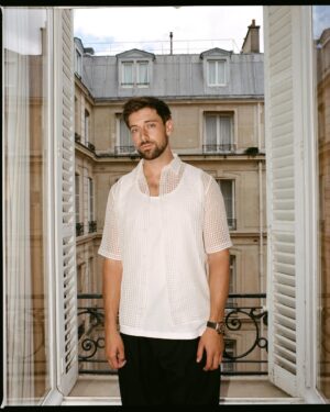 Lincoln Younes Instagram - Paris Fashion Week with @hermes 💥

Honoured to attend the Men’s RTW SS25 show and re-see.

📸 - @rob.tennent 

Special thanks @karinuptonbaker @mrecmatthews @catherine_stillone   @kirrillysams