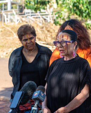 Linda Burney Instagram - Hello from Milikapiti! It’s a beautiful day as we’ve signed a historic remote housing agreement designed to halve overcrowding.

We know that overcrowding leads to poorer outcomes in terms of health, education and safety. If we invest in better housing, we will get better outcomes across the board. 

This partnership with the Northern Territory Government, Aboriginal Housing NT and Aboriginal Land Councils is vital to successfully delivering homes for more communities across the NT. It will see the construction of up to 2,700 new homes across the Territory. 

Because we’re committed to improving housing in remote communities and closing the gap between Indigenous and non-Indigenous Australians.
