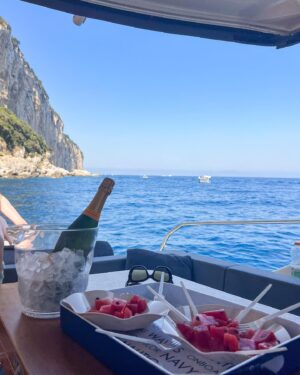 Linda Lind Instagram - Daydreaming about the Amalfi Coast 🇮🇹☀️ 

#italy #italiansummer #amalficoast #positano #capri #sorrento