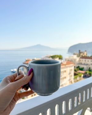 Linda Lind Instagram - Daydreaming about the Amalfi Coast 🇮🇹☀️ 

#italy #italiansummer #amalficoast #positano #capri #sorrento