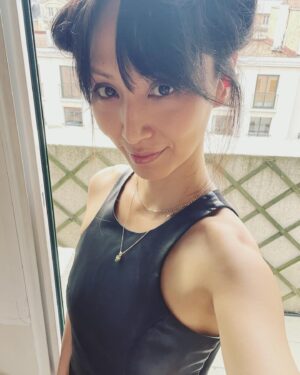Linda Park Instagram - Je me sens comme moi ici 🖤