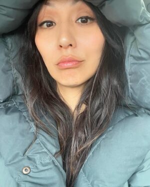 Linda Park Instagram - Stay Gold 🦋 I erased my other post due to unwanted filters. I don’t want them IG 👀