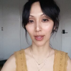 Linda Park Instagram - I’m going on my first cruise with @startrek_thecruise 🚢🌿 Join me and incredible group of Trek actors from Feb 23rd to March 2nd. Stopping in Costa Maya, Cozumel Mexico and Belize City! Nos Vamos! 🖖💚💚