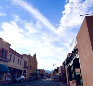Linda Purl Instagram - Beautiful Santa Fe….they sure got it right calling it Land of Enchantment💫