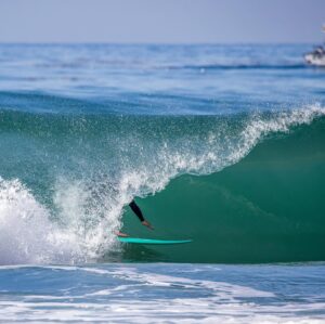 Linden Ashby Instagram - Someone told me I never post surfing pics so… :) Photo by @raymondjoycephotography