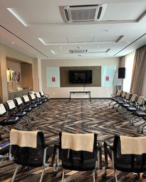 Lindiwe Mazibuko Instagram - We’re all set for our first ever East Africa Public Leadership Programme seminar weekend in Nairobi, Kenya. 🇰🇪 I could not be prouder of Team Futurelect! ❤️🙏🏾🗳️ #EastAfrica #EthicalLeaders #PublicService