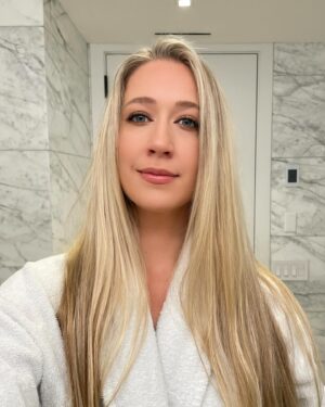 Lindsay-Elizabeth Hand Instagram - 👩‍🦳 HAIR POST ALERT 🚨 We all love our friends and family, but another super important relationship is YOUR HAIR GAL. I swear on god herself I will never let another person do my highlights because there is no one better than @stephaniebcolor 💕 I have so much hair, and she still manages to get me in and out with a blowout in under 3 hours. She’s a meticulous speedy angel, and a delight of a human being. I’m so glad I met her at an OK Magazine party almost 9 years ago! 😆 My hair has been forever changed. ❤️🥰👱‍♀️