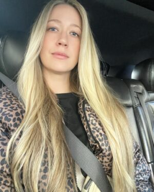 Lindsay-Elizabeth Hand Instagram - 👩‍🦳 HAIR POST ALERT 🚨 We all love our friends and family, but another super important relationship is YOUR HAIR GAL. I swear on god herself I will never let another person do my highlights because there is no one better than @stephaniebcolor 💕 I have so much hair, and she still manages to get me in and out with a blowout in under 3 hours. She’s a meticulous speedy angel, and a delight of a human being. I’m so glad I met her at an OK Magazine party almost 9 years ago! 😆 My hair has been forever changed. ❤️🥰👱‍♀️