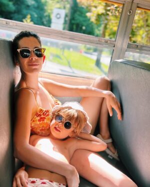 Lindsey Broad Instagram - Had to bribe my children to stay out of this photo
