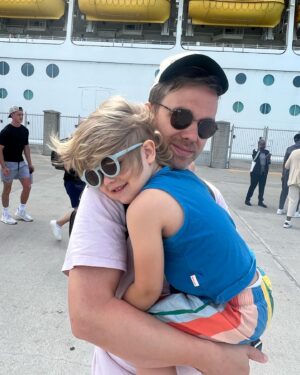 Lindsey Broad Instagram - This is not Royal Caribbean spon but I AM certain I could persuade about 80% of you to book a cruise.