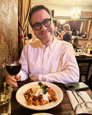 Lindsey Broad Instagram - I can’t hold my liquor, did you know that about me? Happy birthday, Sean! 

We are psychotic together but the proof is in our pudding which even the haters can admit is delicious. What does this mean? Who knows?! I can’t hold my liquor!