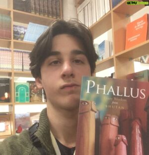 Lino Facioli Instagram - Check out Dex Education on @netflixuk @sexeducation ! 🍆💦📕