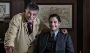 Lino Guanciale Instagram - Per me sei questo. Il mio Maestro sorridente, il mio amico pronto a sciogliere in un abbraccio ogni tensione. E in quell'abbracio resto, adesso, attonito e disarmato. Ti voglio bene. Ti voglio bene, Ale.